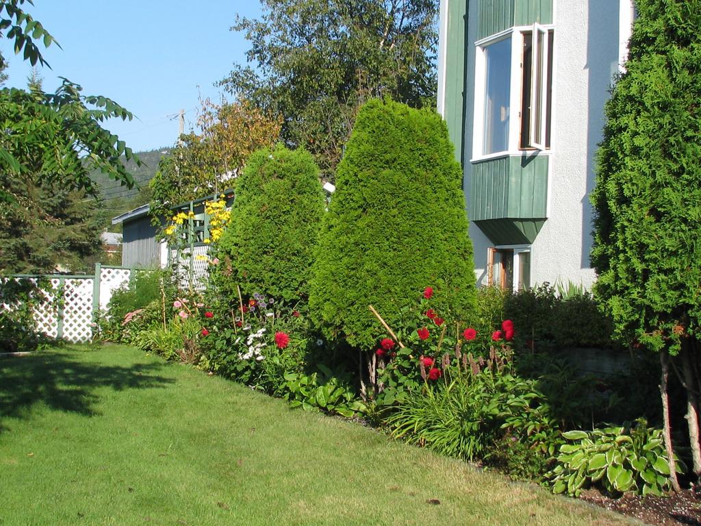 Hotel Le Pionnier Tadoussac Buitenkant foto